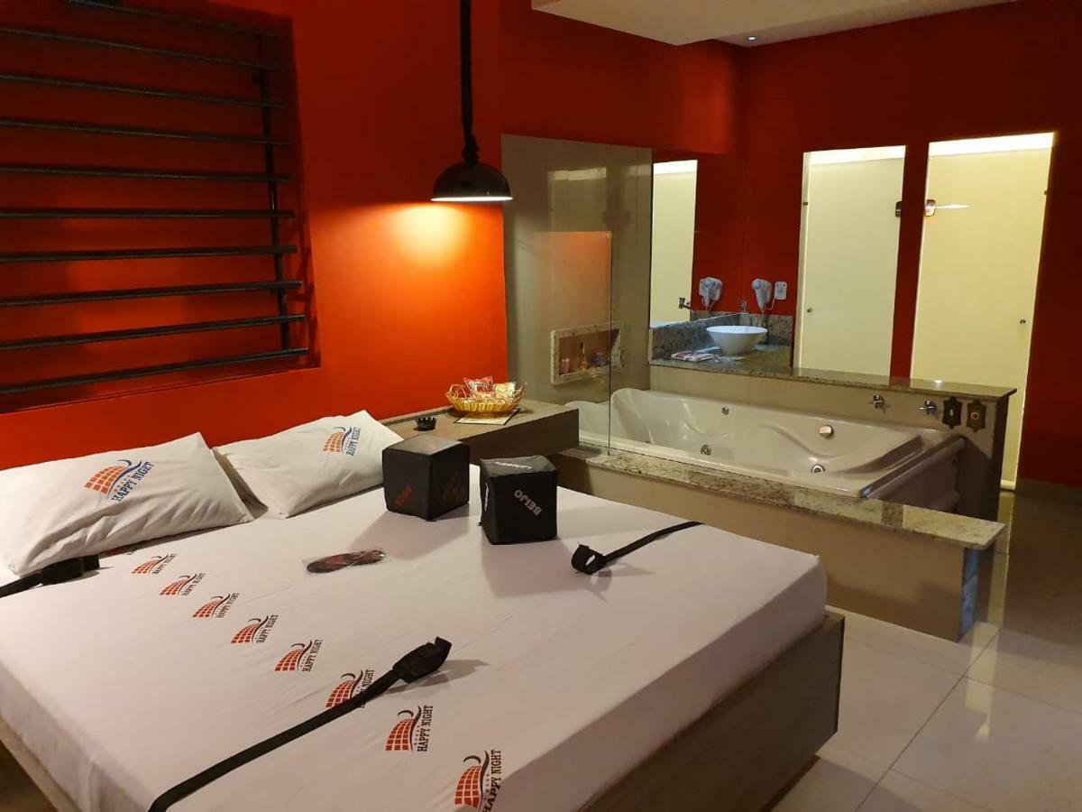 Happy Night (Adults Only) Hotel Cotia  Exterior photo